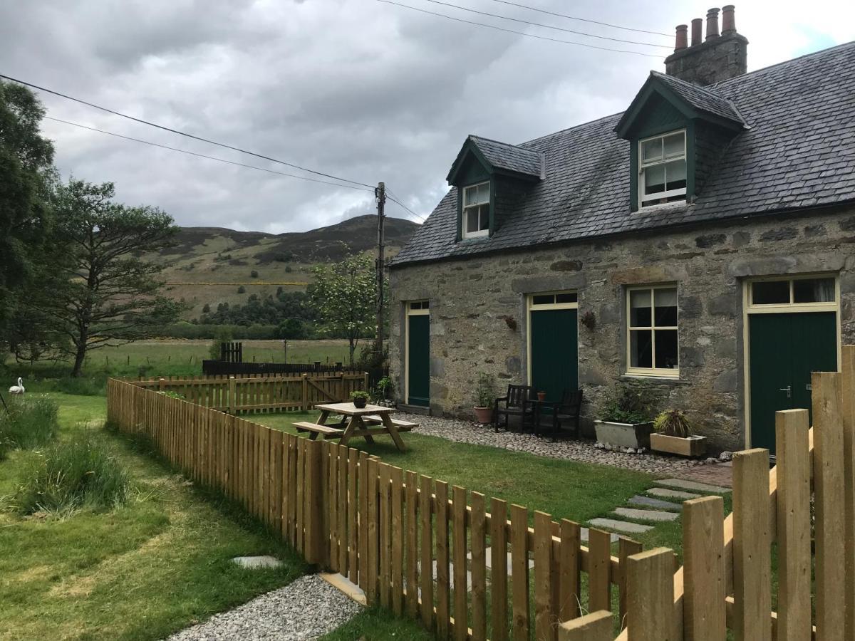 Stable Cottage, CrannachCottages Garve Esterno foto